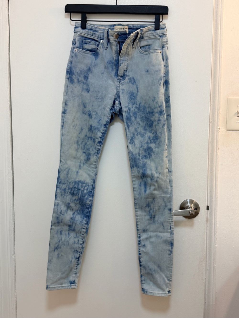 Target Women's Light Blue Tie-Dye Skinny Jeans